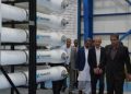 مجتبی توانگر، معاون مالی، حقوقی و مجلس وزات نیرو از آبشیرینکن ۱۰۰ هزار مترمکعبی طرح تأمین آب اضطراری سیستان و زاهدان بازدید کرد.